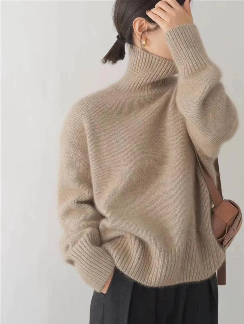Laura - Elegance in Cashmere