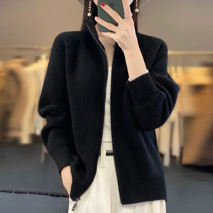 Sarah - Sophisticated Zippered Cardigan