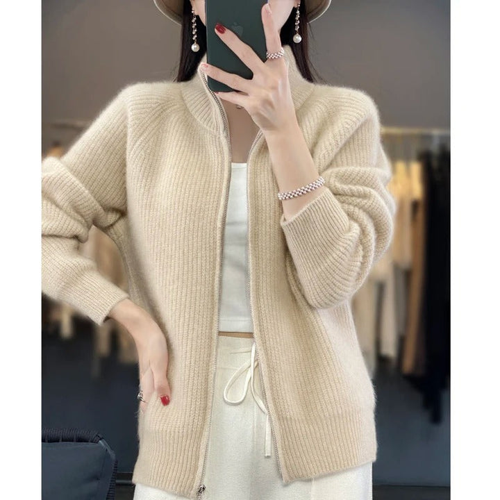 Sarah - Sophisticated Zippered Cardigan